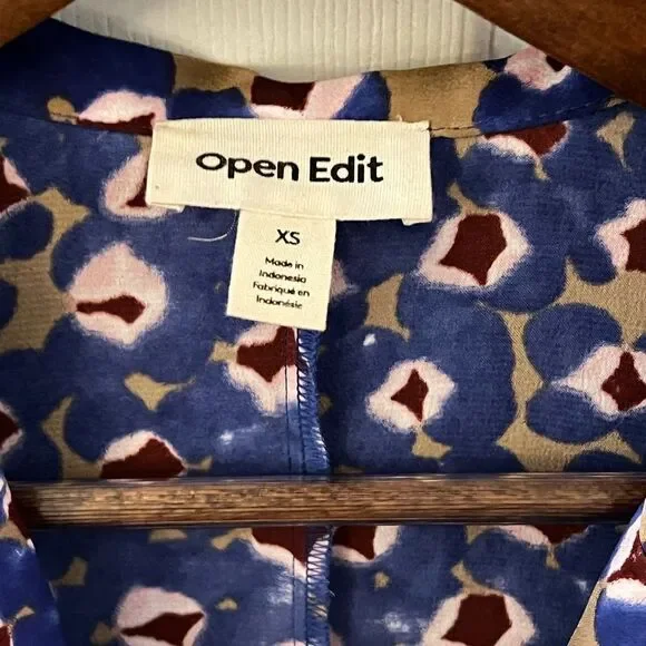 Open Edit Women’s button up silk like blouse size xs - Picture 2 of 4